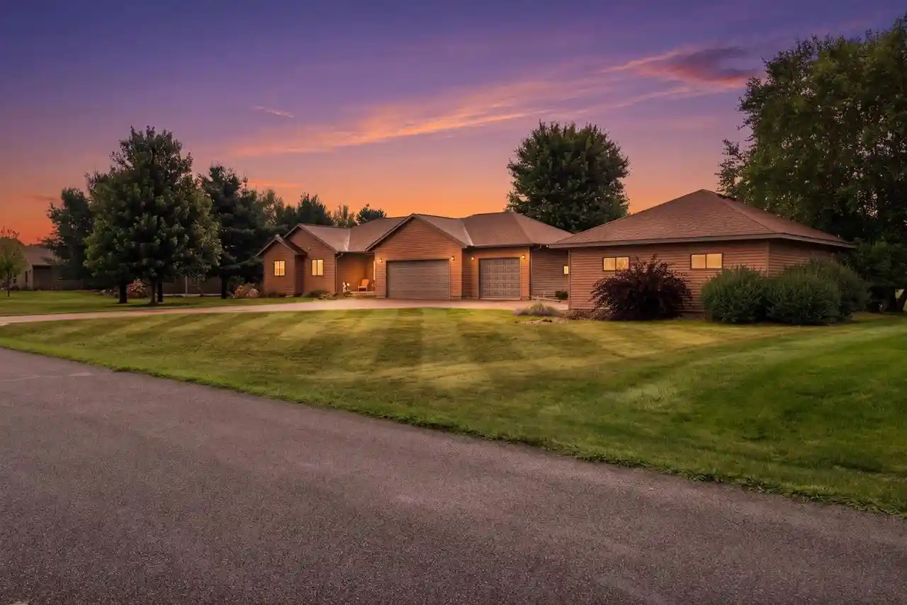 1st image of N8670 Hanson Dr Dr, Holmen, WI 54636 | MLS# 1977055