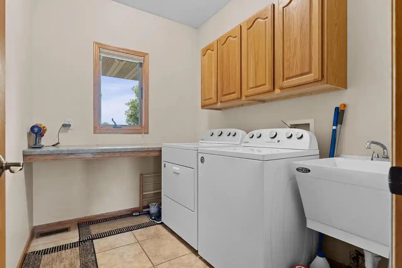5th image of N8670 Hanson Dr Dr, Holmen, WI 54636 | MLS# 1977055