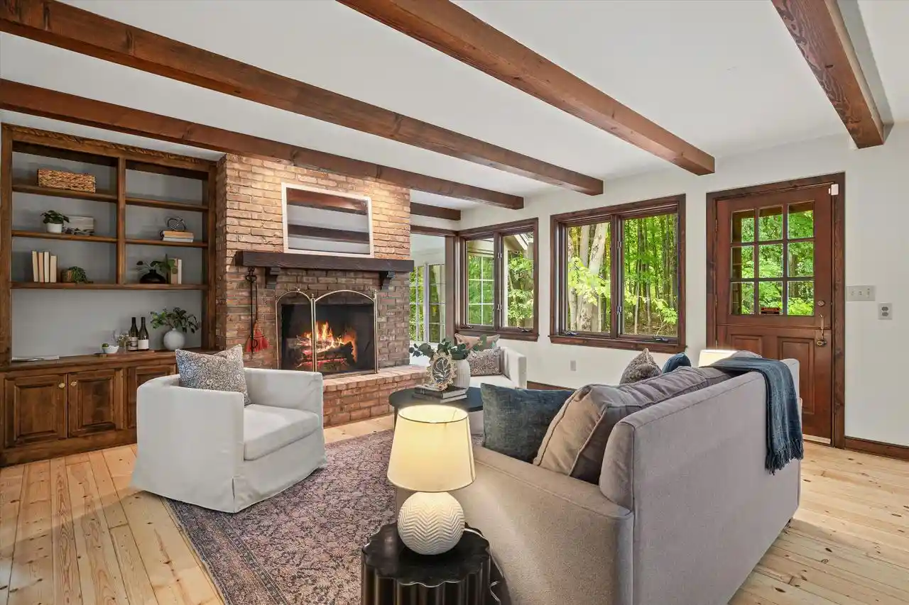 Photo 3 of Single family home for sale at 1520 W Manor Ln, Milwaukee, WI 53217 | MLS# 1977057 | Listing updated on 2026-09-16