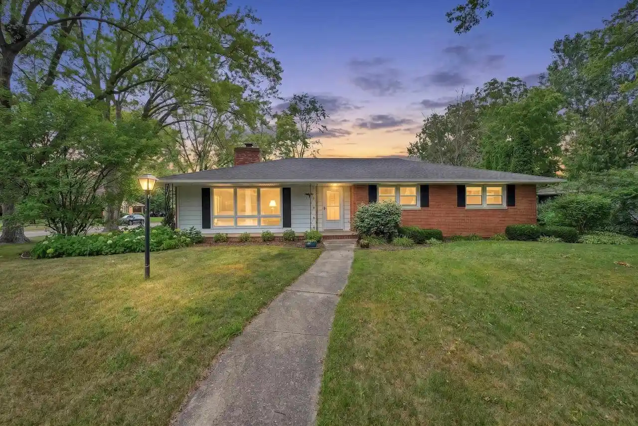1st image of 141 Custer Court Court, Green Bay, WI 54301 | MLS# 50331347