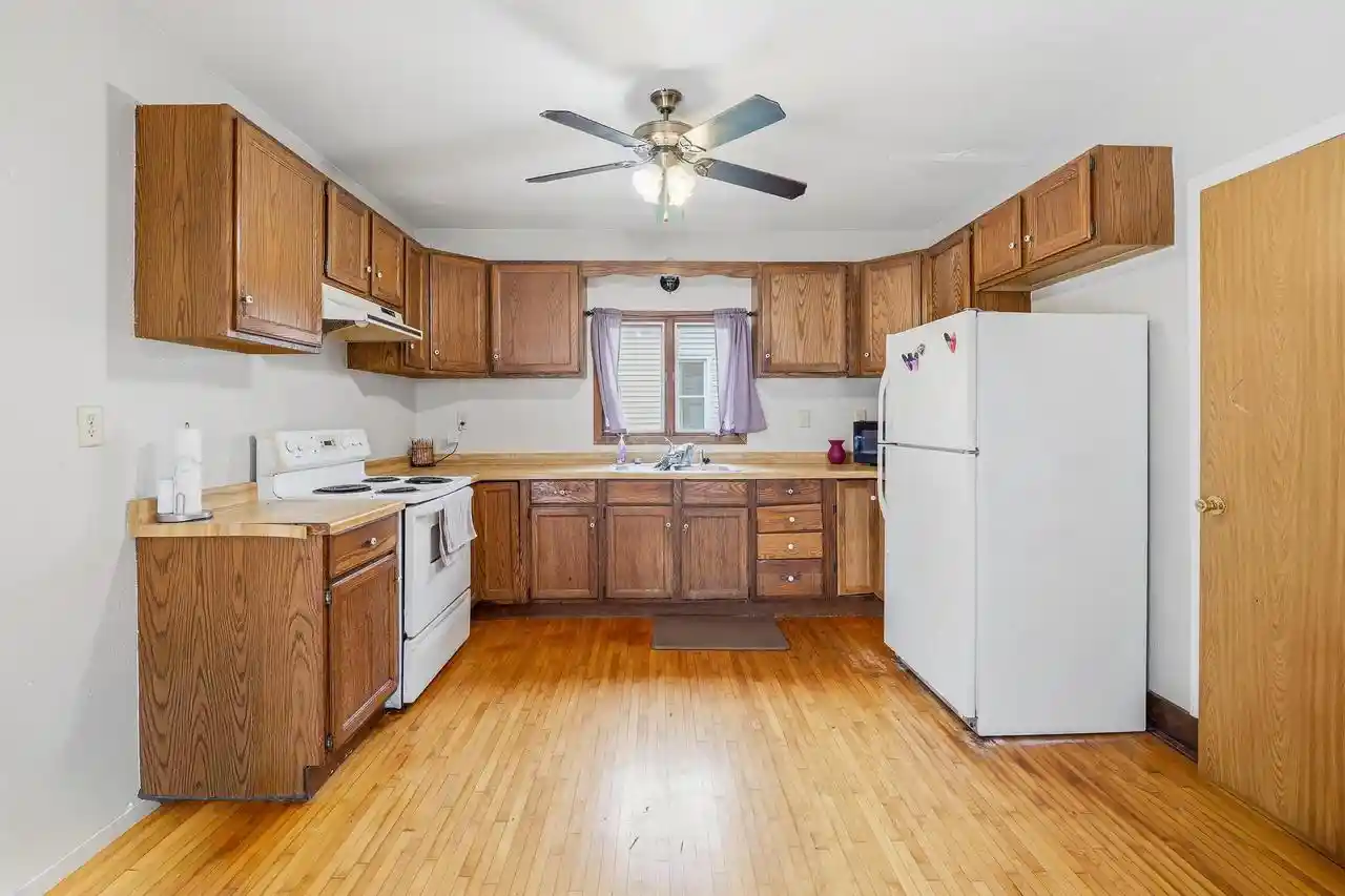 23rd image of 117 W Burnett Street Street, Beaver Dam, WI 53916 | MLS# 2030945