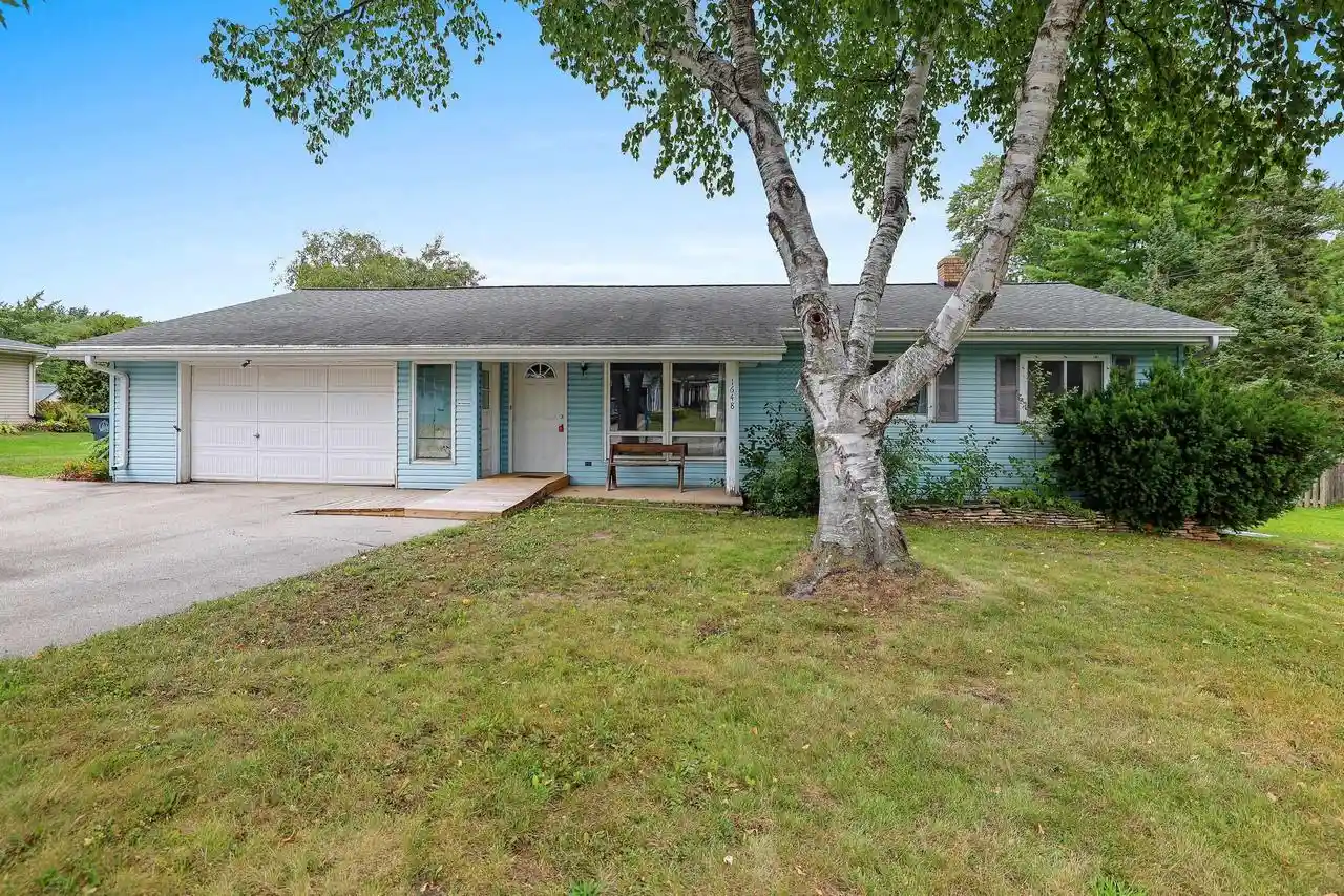 Photo 1 of Single family home for sale at 1648 View Lane Lane, Green Bay, WI 54313 | MLS# 50331365 | Listing updated on 2026-08-22