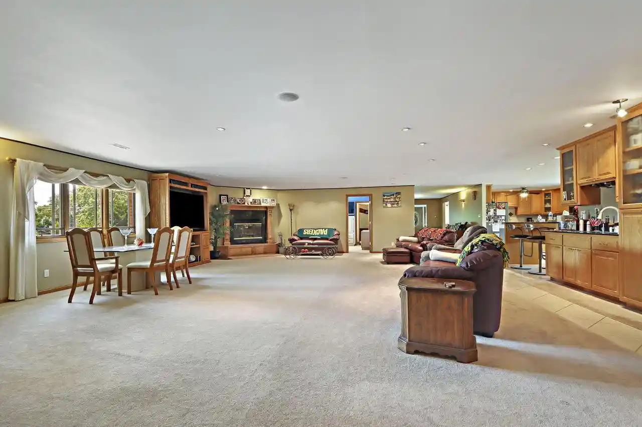44th image of 740 S Cosgwell Dr Dr, Silver Lake, WI 53170 | MLS# 1977066