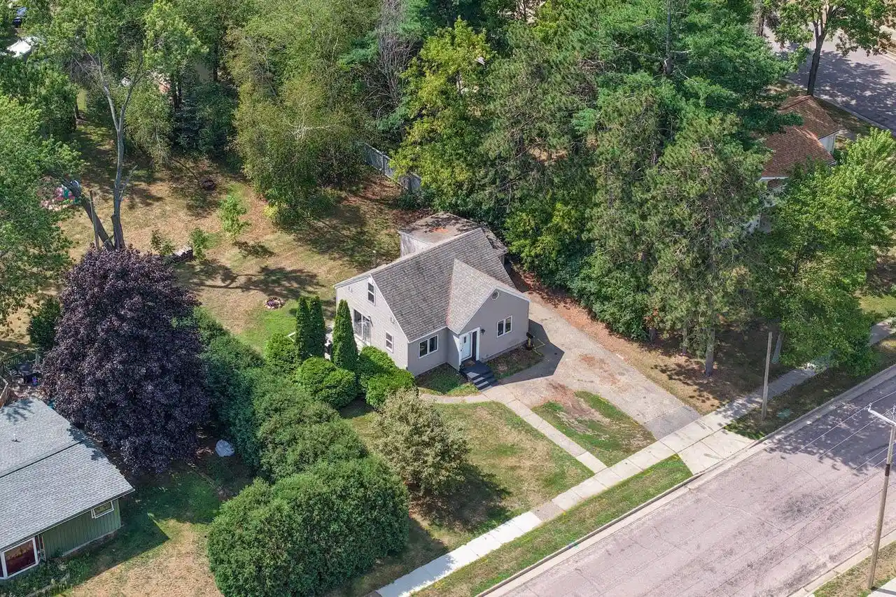 2nd image of 1820 Peach Street Street, Wisconsin Rapids, WI 54494 | MLS# 22604076