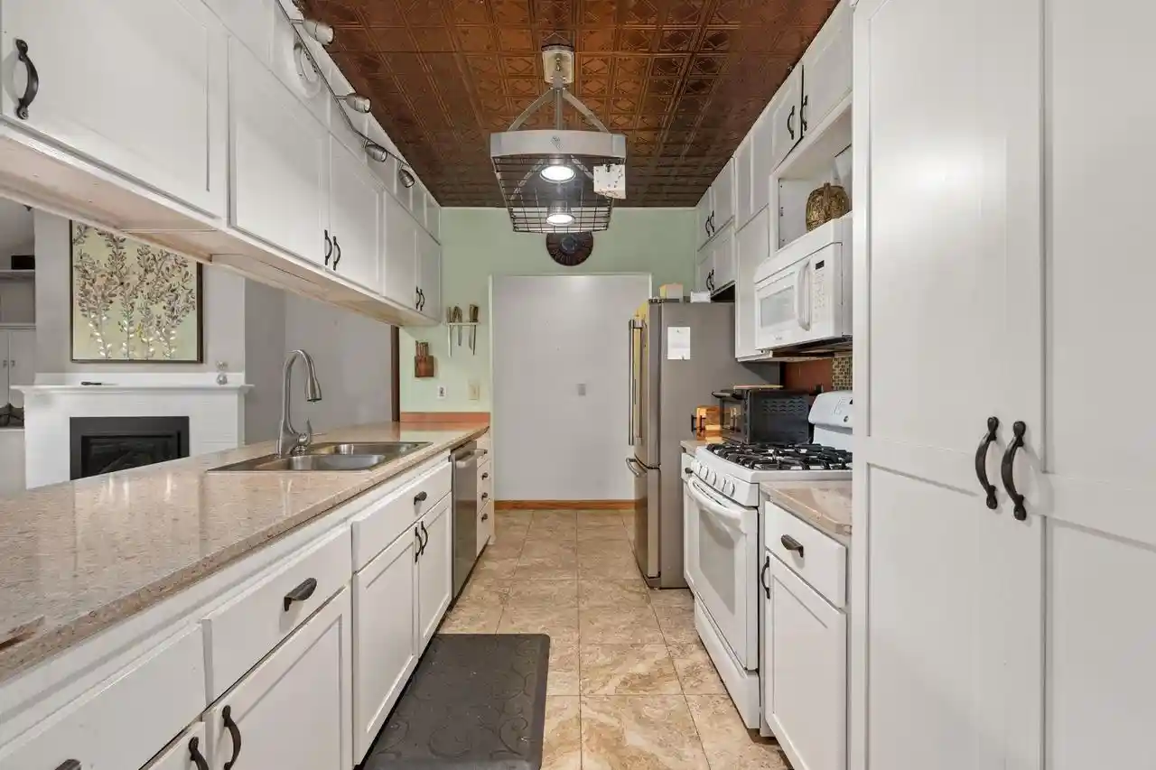 2nd image of 7 Parkwood Dr Dr, Lancaster, WI 53813 | MLS# 2030950