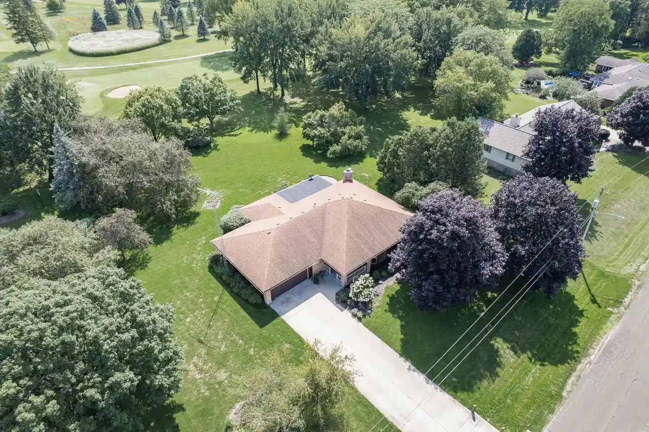 2nd image of 1605 Country Club Lane Lane, Watertown, WI 53098 | MLS# 1977075