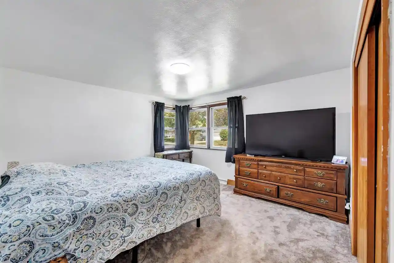 2nd image of 1597 Westfield Avenue Avenue, Green Bay, WI 54303 | MLS# 50331370