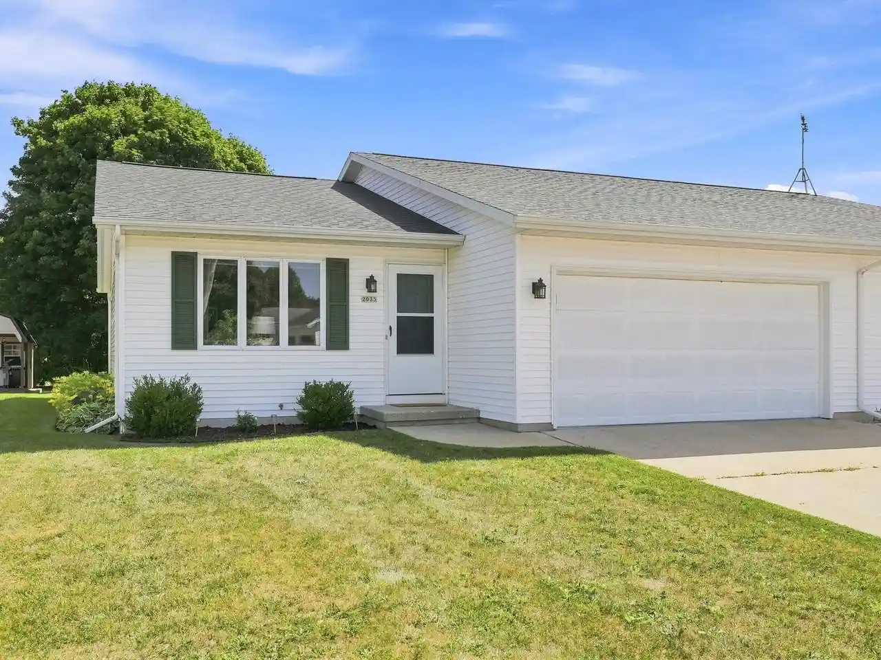 1st image of 2033 Kellner Street Street, Manitowoc, WI 54220 | MLS# 1977076