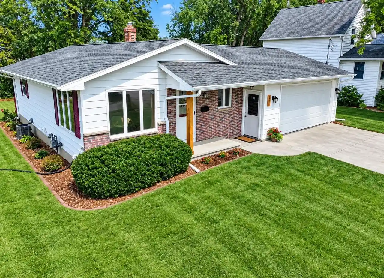 Photo 1 of Single family home for sale at 141 Robbins Street Street, Seymour, WI 54165 | MLS# 50331307 | Listing updated on 2026-09-29