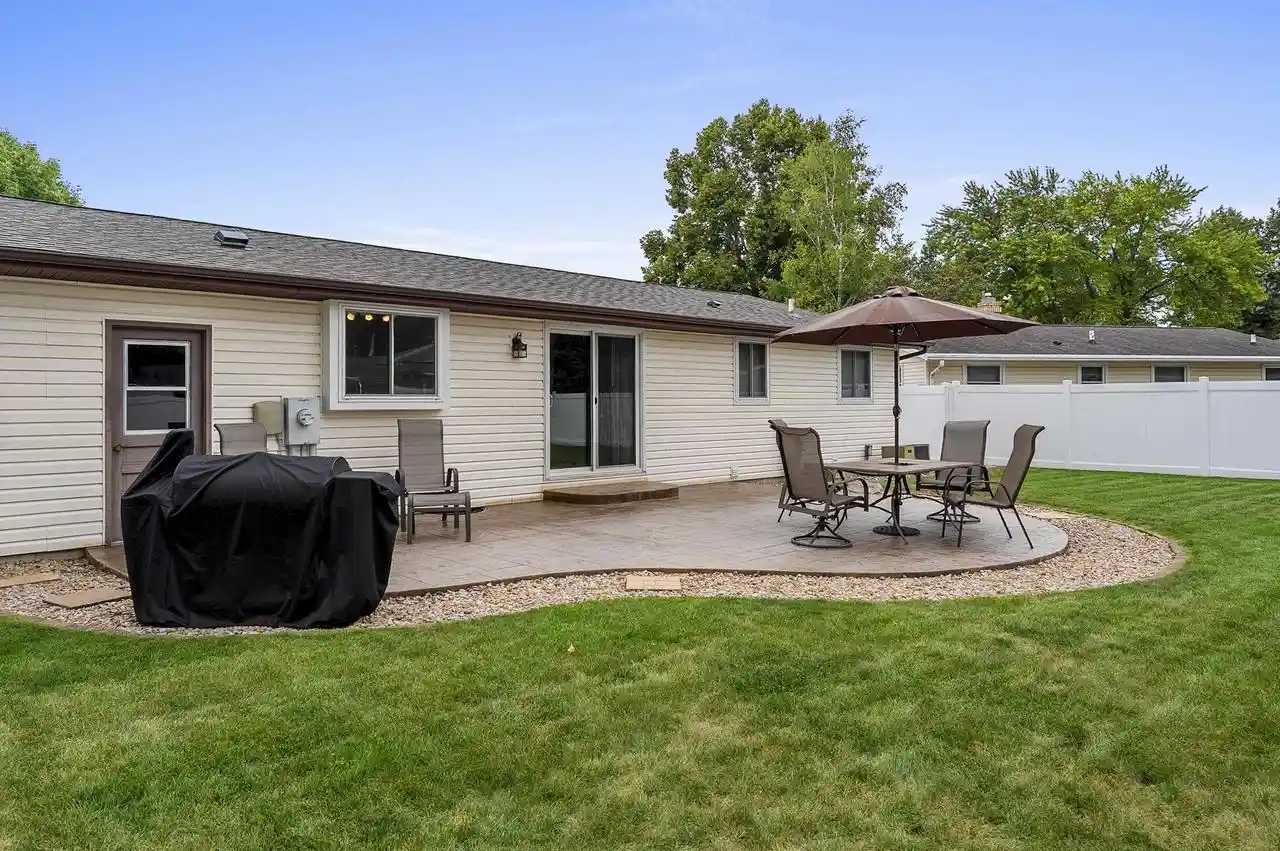 2nd image of 2360 Kincaid Avenue Avenue, Oshkosh, WI 54904 | MLS# 50331376