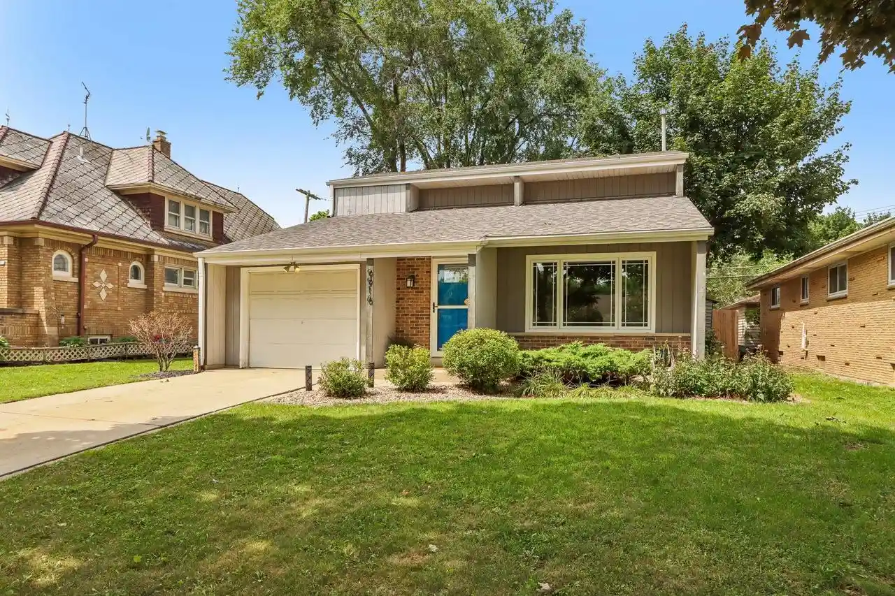 1st image of 9916 W Grantosa Dr Dr, Milwaukee, WI 53222 | MLS# 1977082