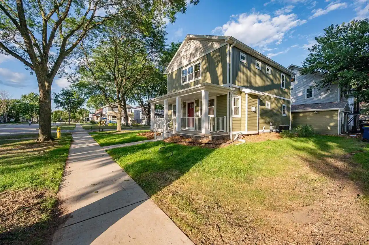 Photo 4 of Single family home for sale at 158 N Maple Avenue Avenue, Green Bay, WI 54303 | MLS# 50331385 | Listing updated on 2026-09-13
