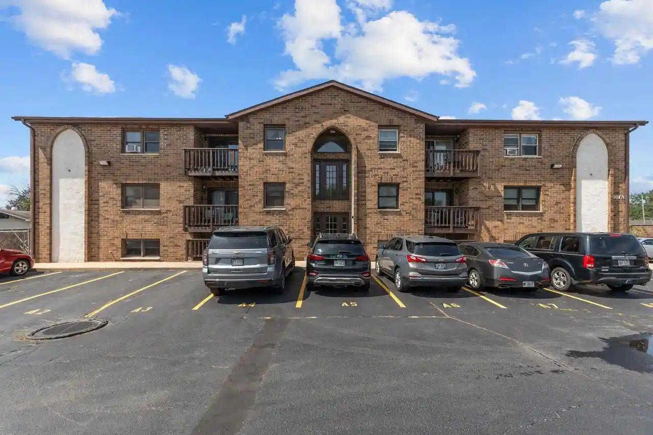1st image of 1161 Gillingham Road Road #UNIT 4A, Neenah, WI 54956 | MLS# 50331392
