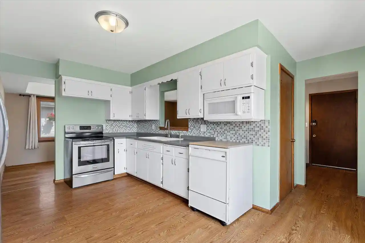 29th image of 237 N 113th Street Street, Milwaukee, WI 53226 | MLS# 1977105