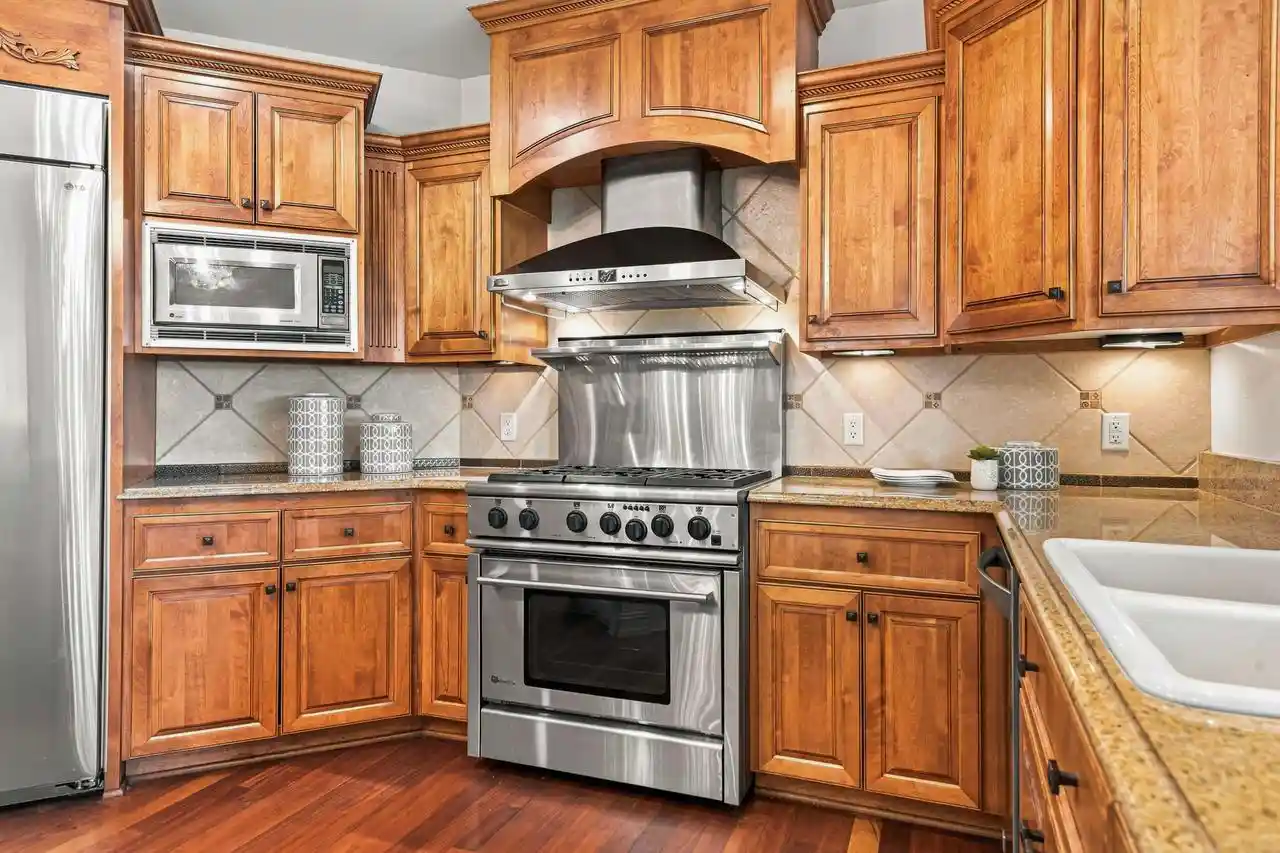 Photo 3 of Single family home for sale at 1183 Aspen Ct, Grafton, WI 53024 | MLS# 1977113 | Listing updated on 2026-10-06