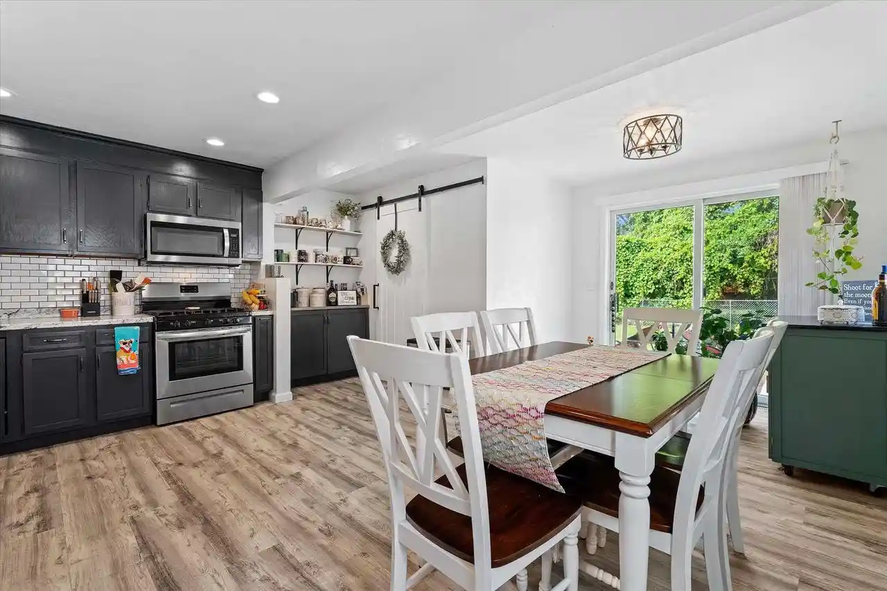 Photo 2 of Single family home for sale at 1008 Meadowview Dr Dr, Menasha, WI 54952 | MLS# 50331380 | Listing updated on 2026-09-18