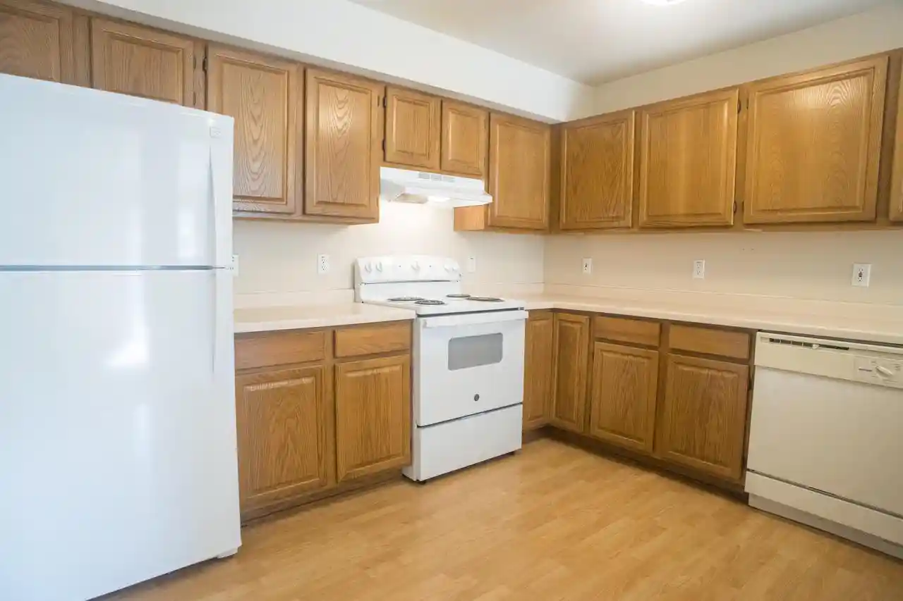 Listing Photo 5 - Condo for sale in building located at 4887 Easy St St, Hartland, WI 53029 - Unit #16