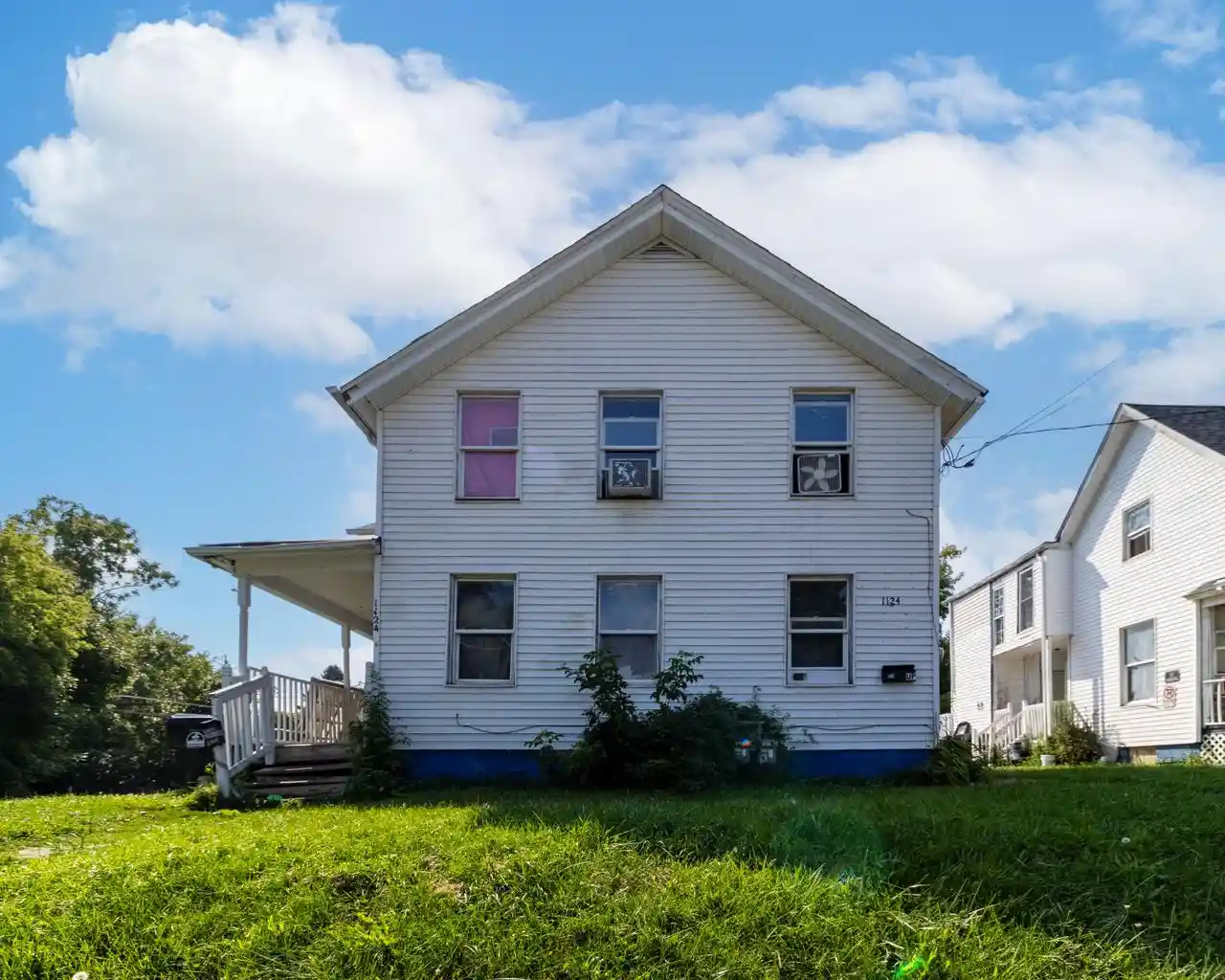 2nd image of 1124 Lasalle Street Street, Racine, WI 53404 | MLS# 1977120