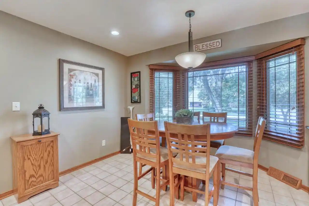 3rd image of 13865 W Linfield Dr Dr, New Berlin, WI 53151 | MLS# 1977121