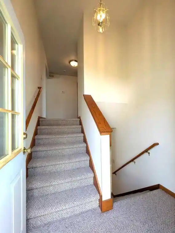 4th image of 1109 Firethorn Dr Dr, West Bend, WI 53090