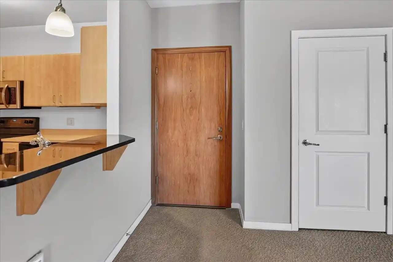 5th image of 5196 Sassafras Dr Dr, Madison, WI 53711