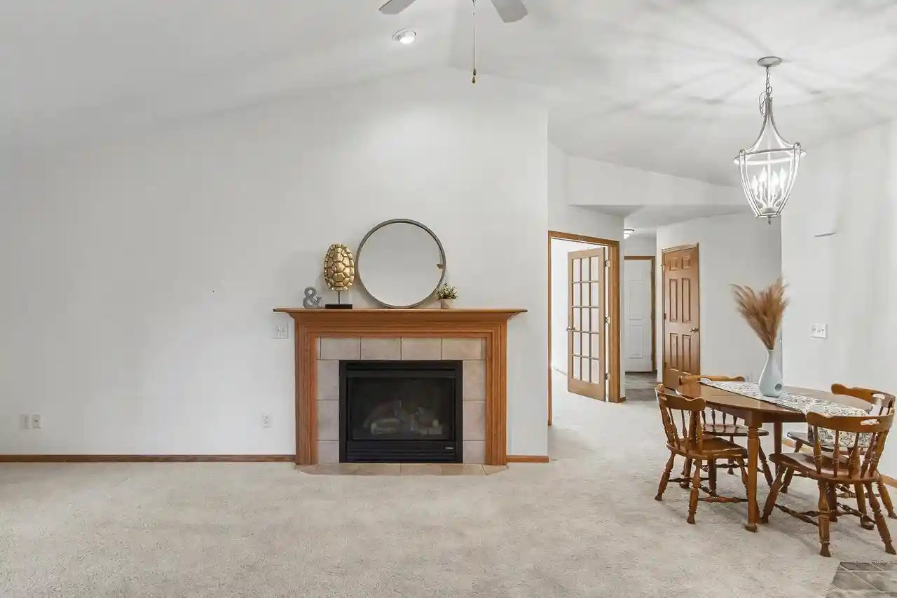 3rd image of 314 Henry Dr Dr, Portage, WI 53901