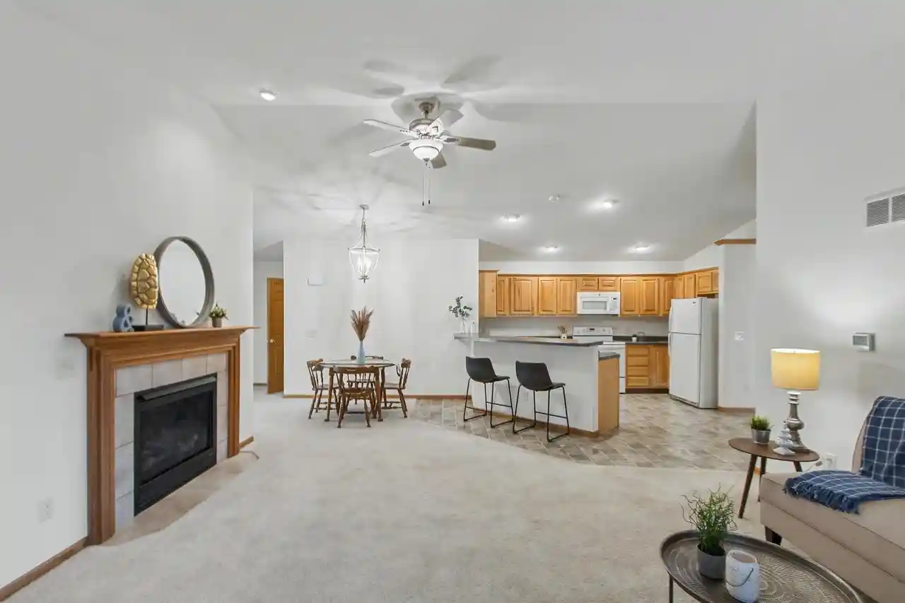 5th image of 314 Henry Dr Dr, Portage, WI 53901