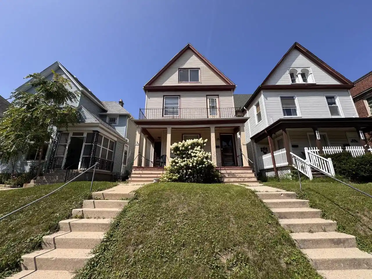 Photo 1 of Multi family home for sale at 2637 N Oakland Avenue Avenue #2639, Milwaukee, WI 53211 | MLS# 1977128 | Listing updated on 2026-08-20