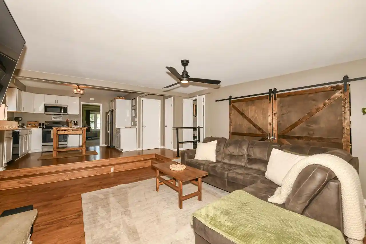 Photo 3 of Sale Pending at 633 N Hine Avenue Avenue, Waukesha, WI 53188 | MLS# 1977135 | Listing updated on 2026-08-24