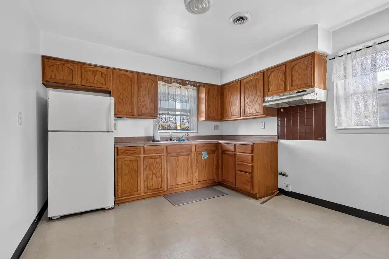 2nd image of 5868 N 61st St St, Milwaukee, WI 53218