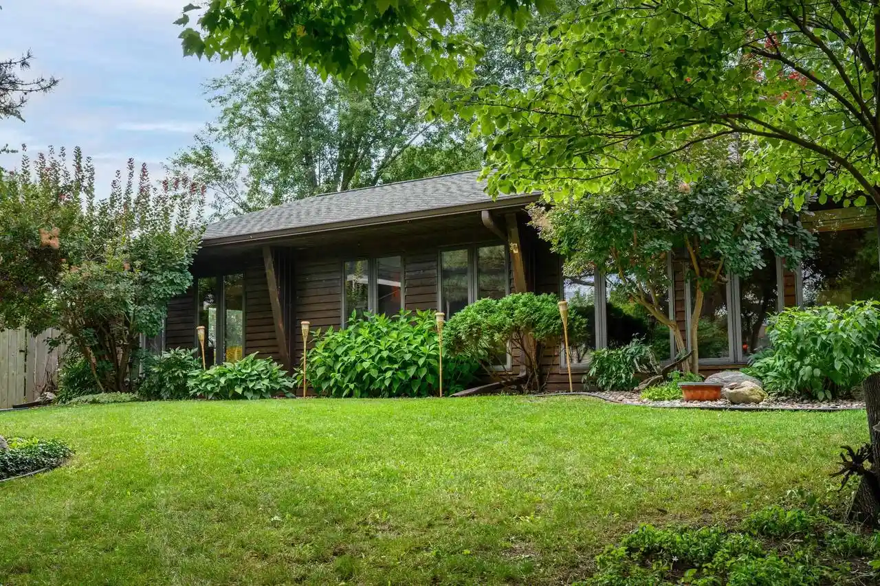 2nd image of 602 Hickory Court Court, Verona, WI 53593 | MLS# 2030972