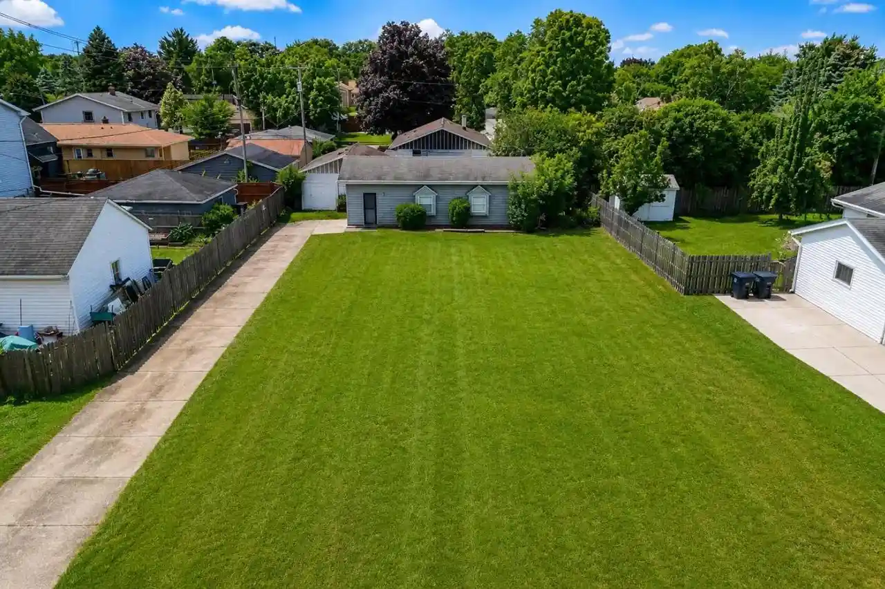 1st image of 4271 S 93rd Street Street, Milwaukee, WI 53228 | MLS# 1977154