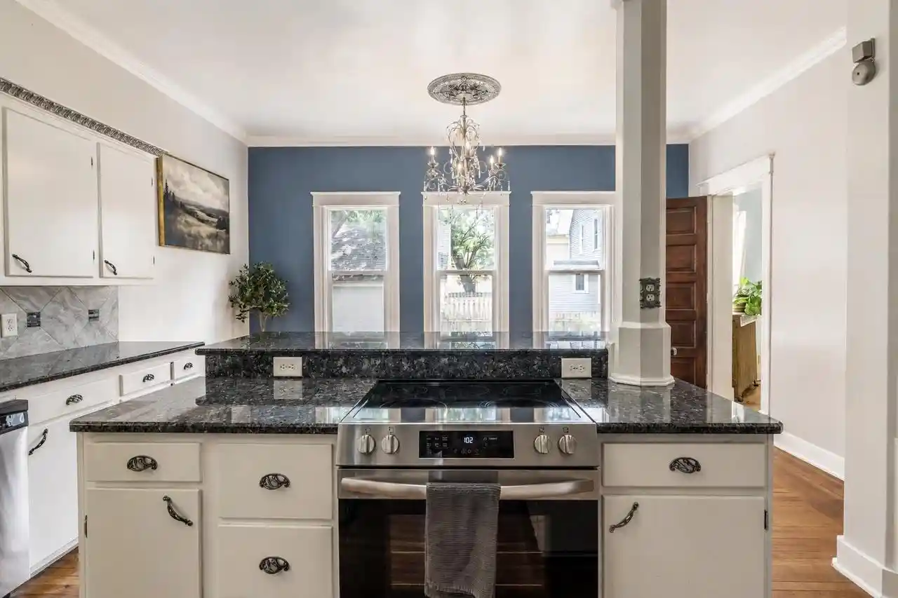 2nd image of 643 Park Avenue Avenue, Beloit, WI 53511 | MLS# 2030974