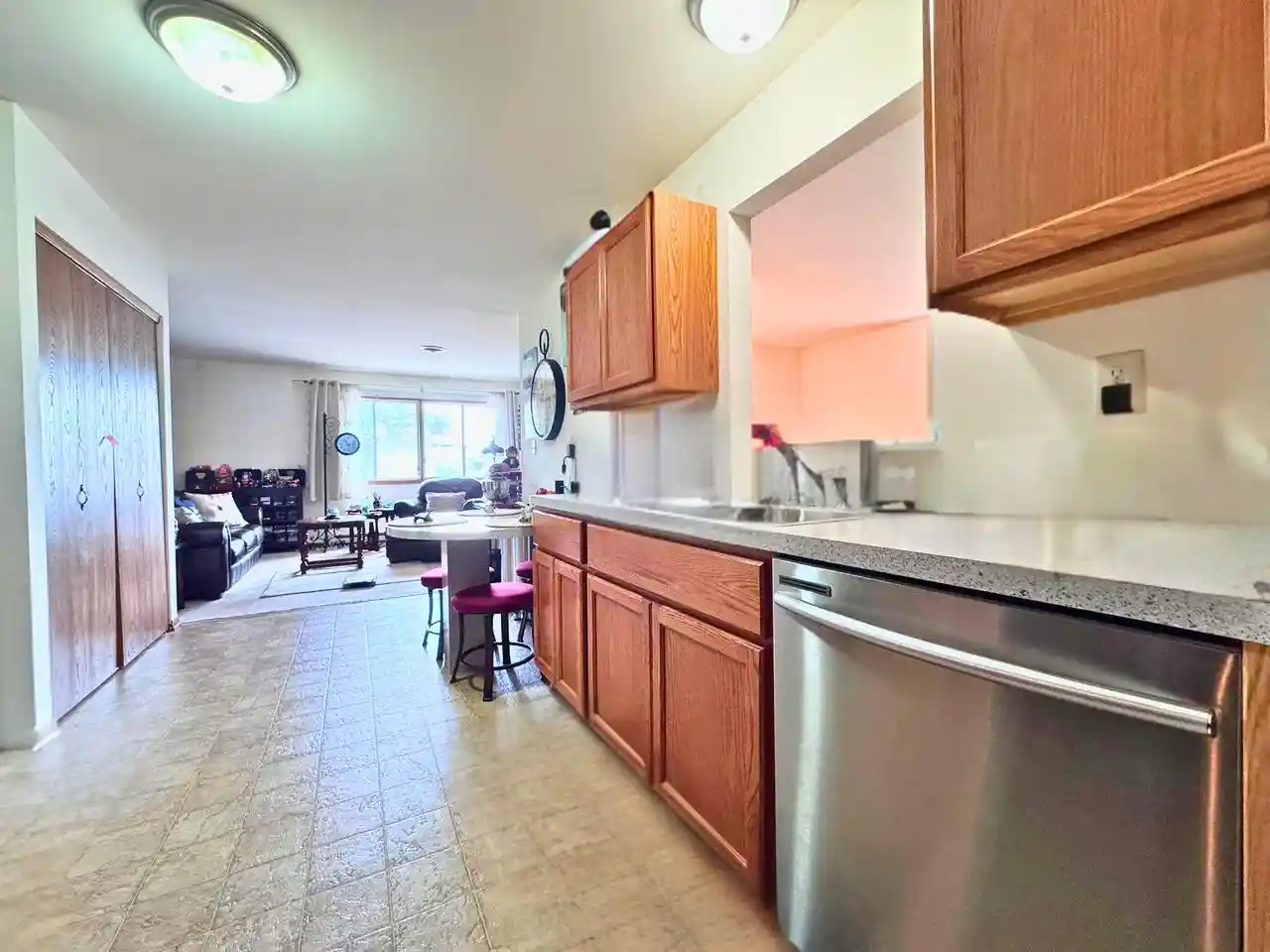 Listing Photo 5 - Condo for sale in building located at 6731 Mariner Dr Dr, Mount Pleasant, WI 53406 - Unit #E-6