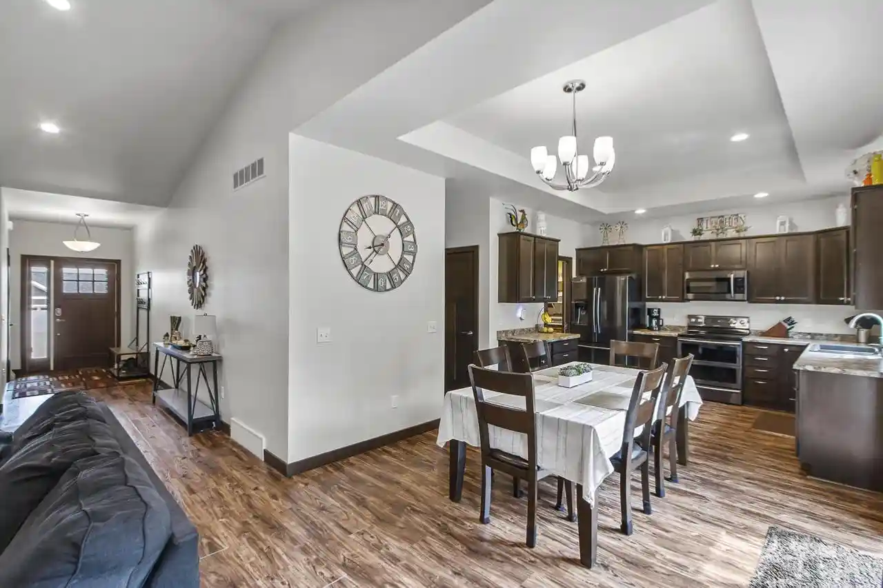 2nd image of 420 Ridgeway Dr Dr, Rio, WI 53960 | MLS# 2030977