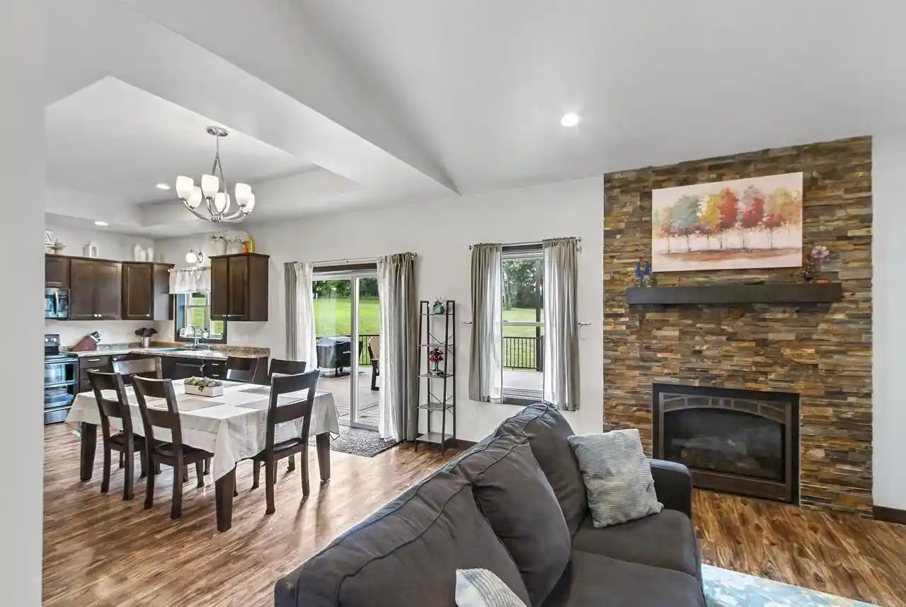 4th image of 420 Ridgeway Dr Dr, Rio, WI 53960 | MLS# 2030977