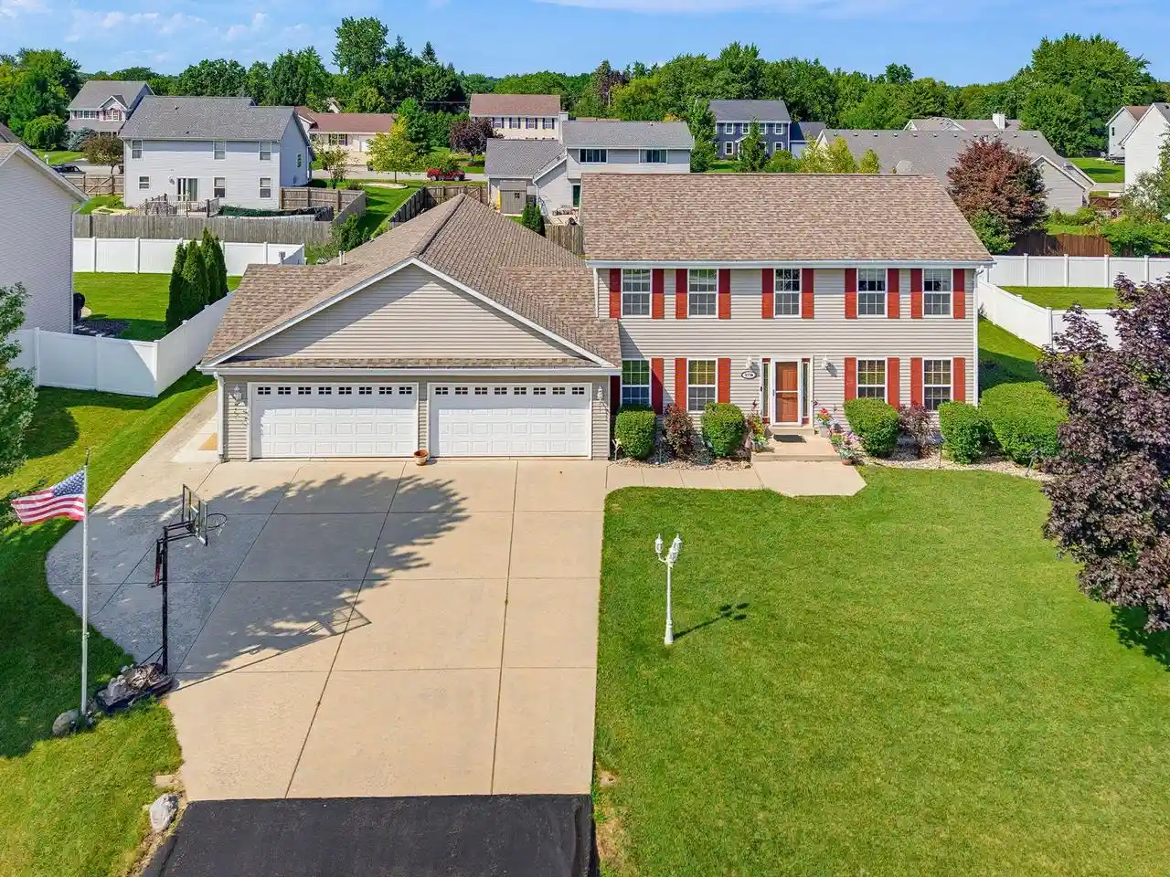 1st image of 5730 Eagle Point Dr Dr, Caledonia, WI 53406 | MLS# 1977158