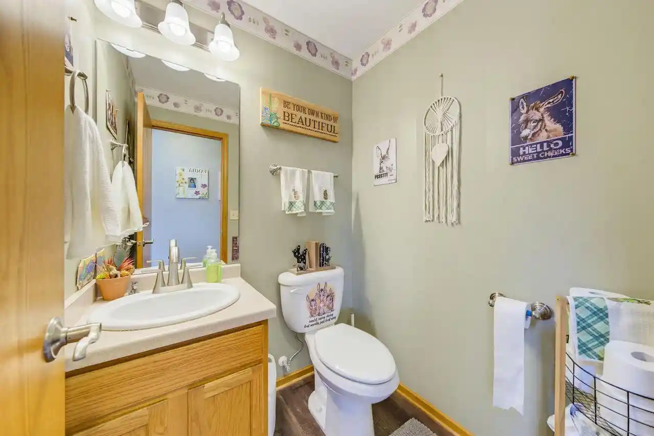 Photo 3 of Single family home for sale at 5730 Eagle Point Dr Dr, Caledonia, WI 53406 | MLS# 1977158 | Listing updated on 2026-09-20