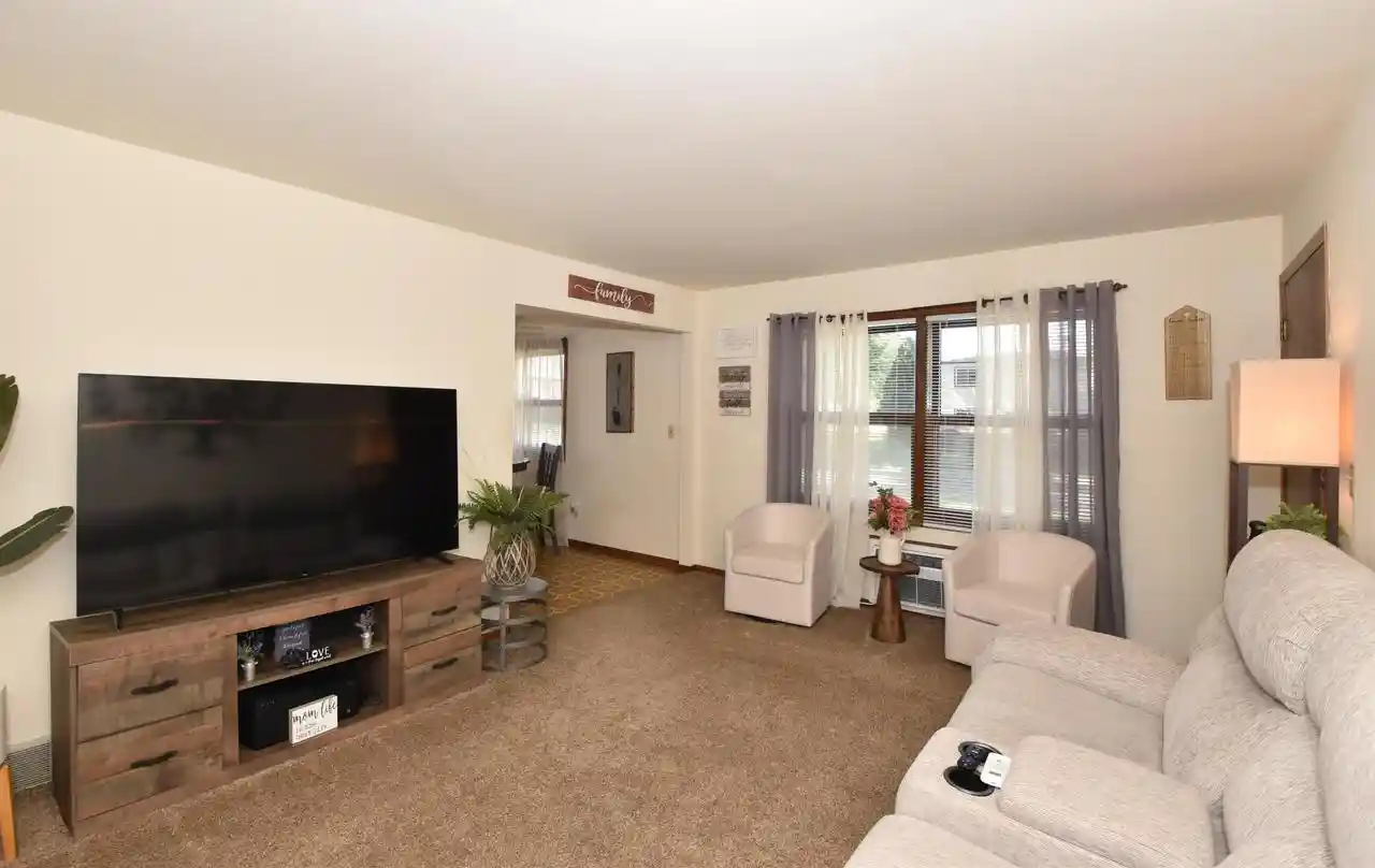 Photo 3 of Sale Pending at 4276 S 14th Street Street, Milwaukee, WI 53221 | MLS# 1977162 | Listing updated on 2026-08-31