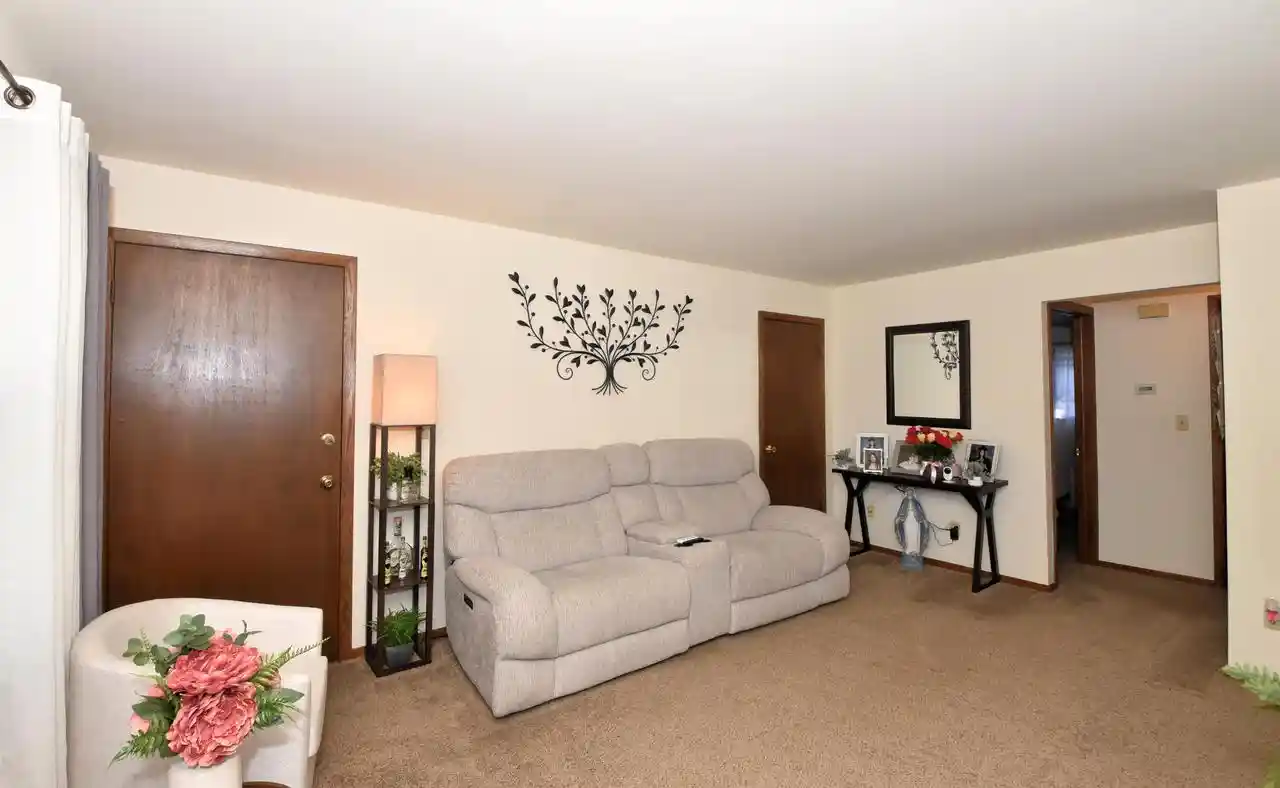Photo 3 of Sale Pending at 4276 S 14Th Street Street, Milwaukee, WI 53221 | MLS# 1977162 | Listing updated on 2026-08-31