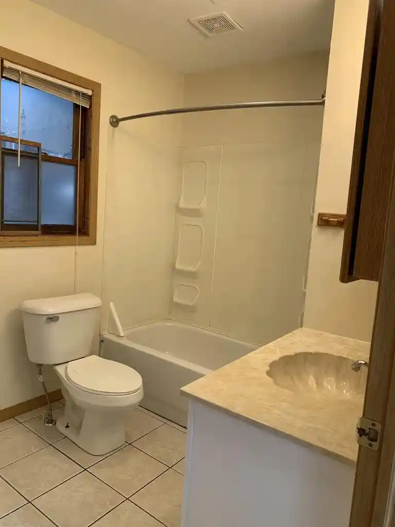 4th image of 915 W National Avenue Avenue, Milwaukee, WI 53204 | MLS# 1977163