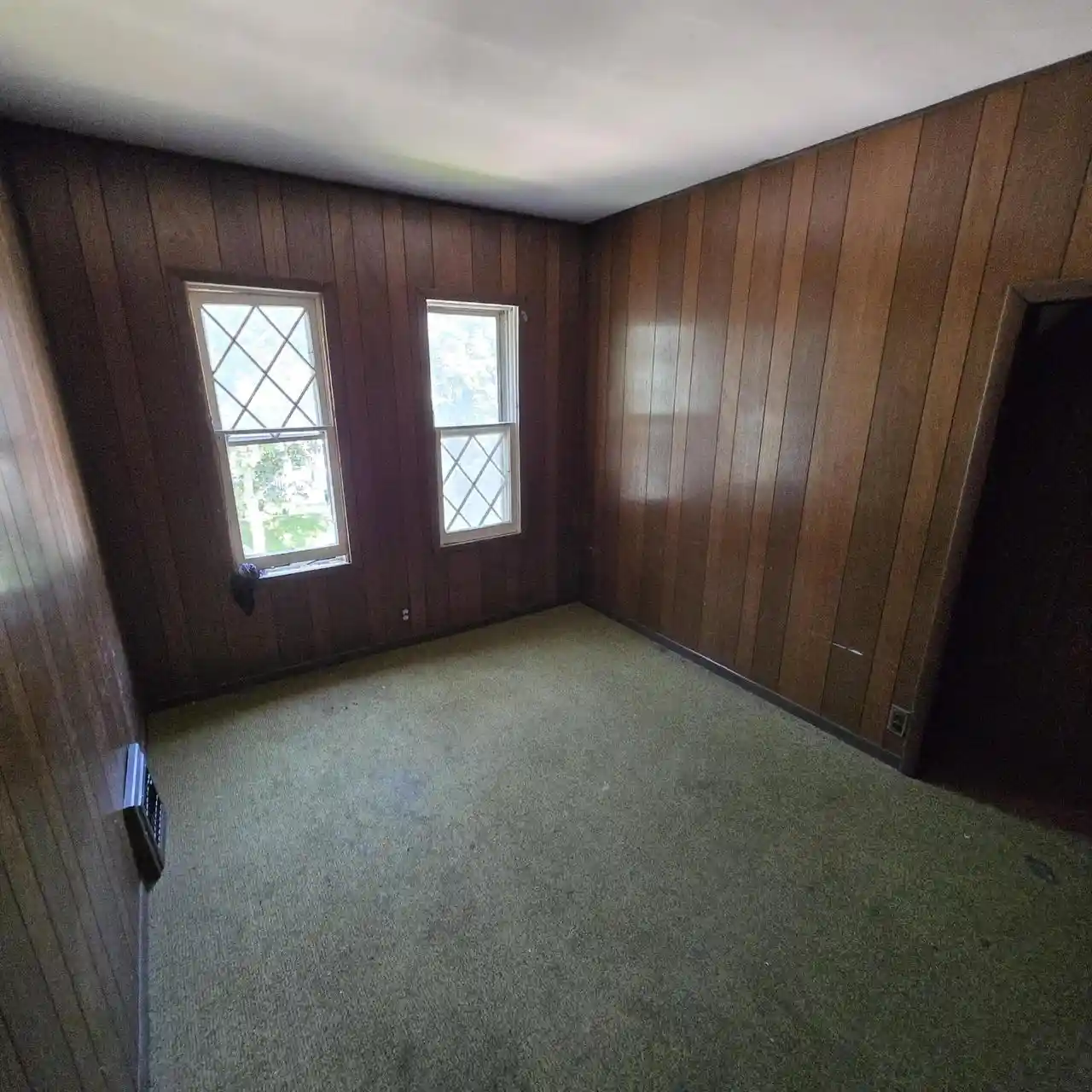 2nd image of 2833 S Wentworth Avenue Avenue, Milwaukee, WI 53207 | MLS# 1977165