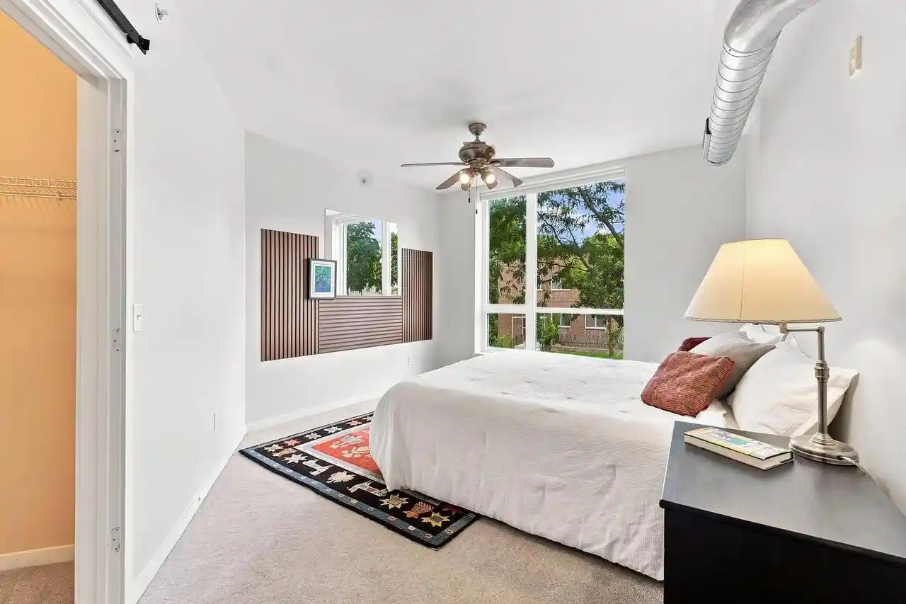Listing Photo 4 - Condo for sale in building located at 1541 N Jefferson St St, Milwaukee, WI 53202 - Unit #201