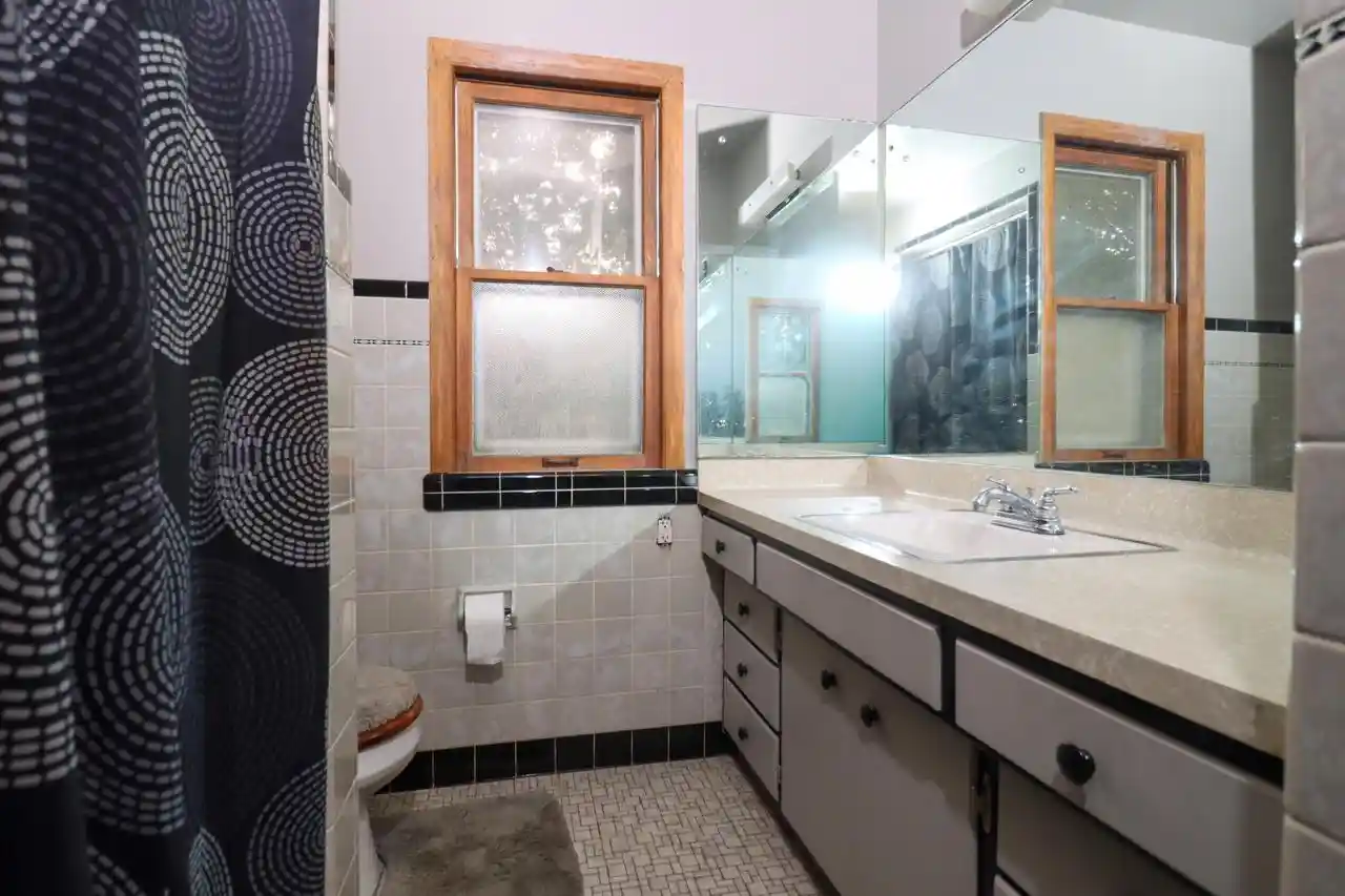 2nd image of 1512 Virginia Street Street, Racine, WI 53405 | MLS# 1977169