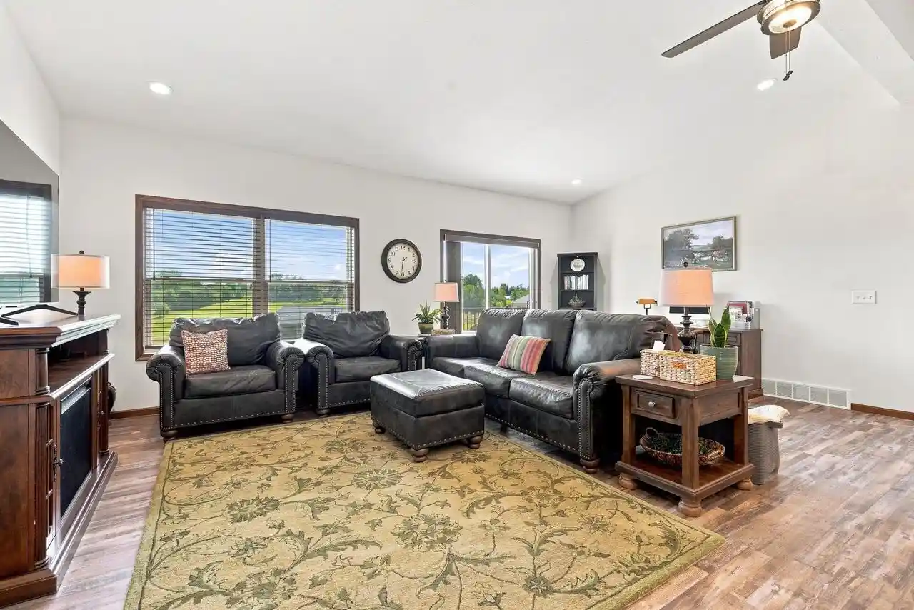 4th image of 1095 Walnut Dell Road Road, Platteville, WI 53818 | MLS# 2030983