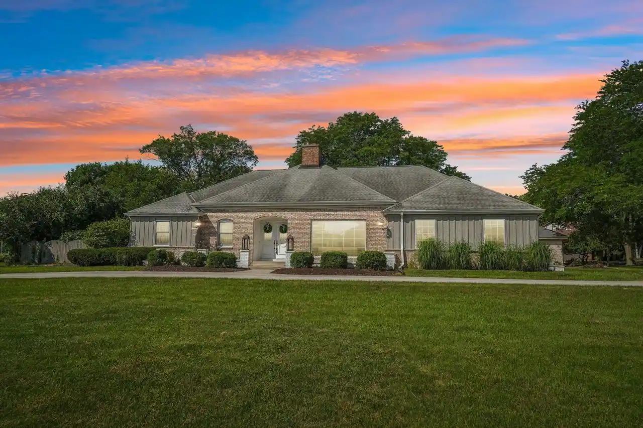 1st image of 2135 Michelle Dr Dr, Brookfield, WI 53045 | MLS# 1977174