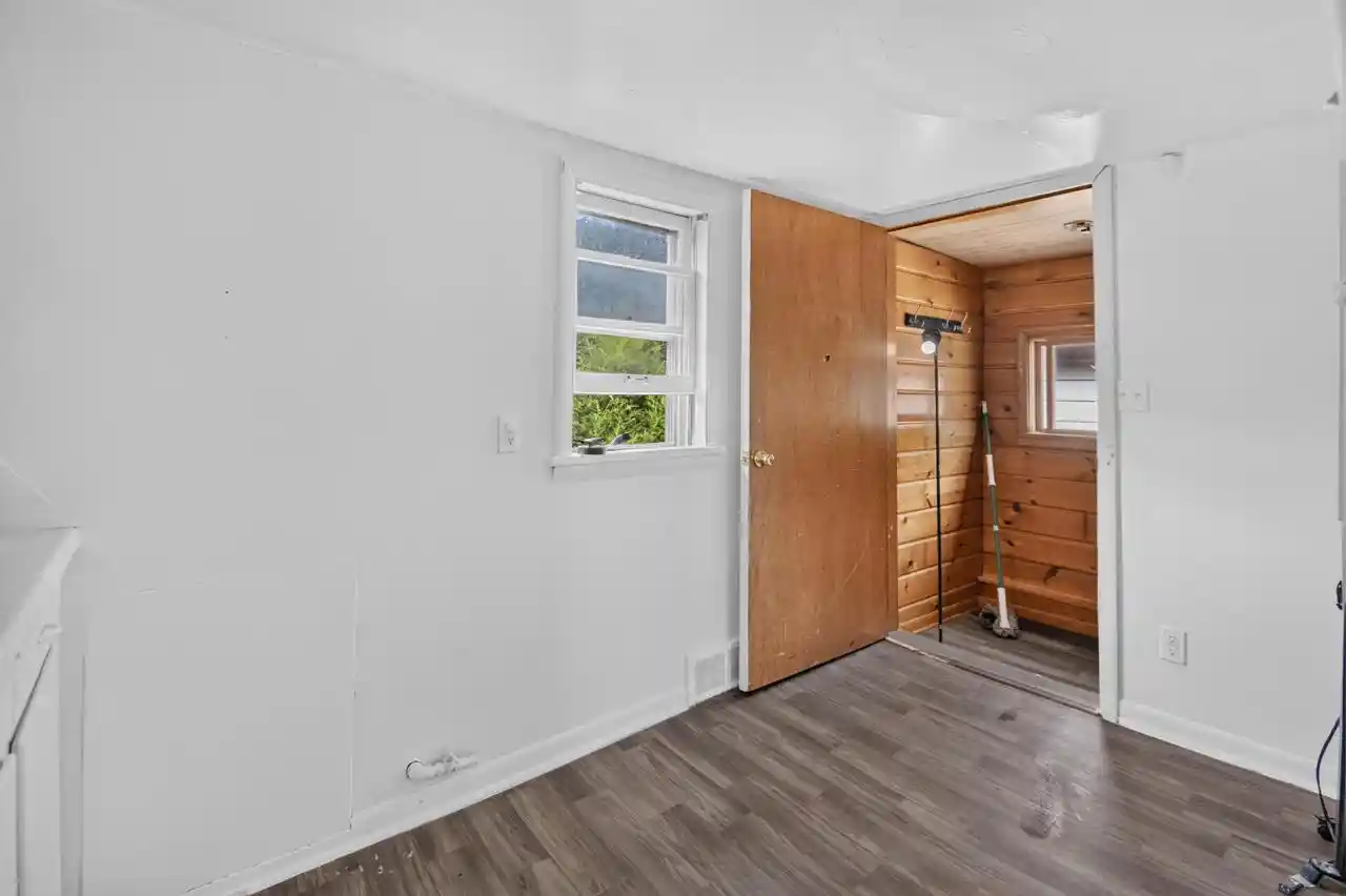 Photo 2 of Single family home for sale at 1007 43rd Street Street, Kenosha, WI 53140 | MLS# 1977176 | Listing updated on 2026-10-01