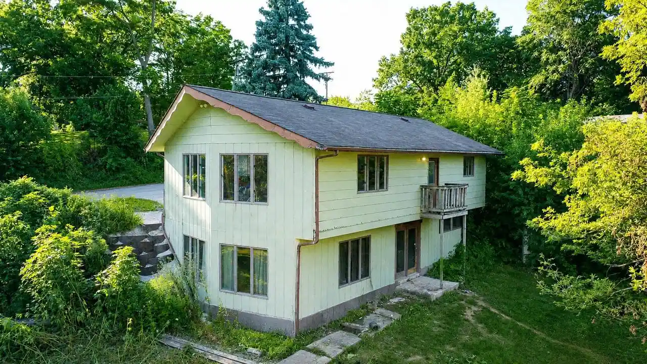 Photo 3 of Single family home for sale at N1492 Clover Road Road, Lake Geneva, WI 53147 | MLS# 1977181 | Listing updated on 2026-09-06