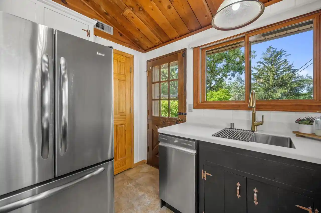 Photo 4 of Single family home for sale at 126 Oak Crest Dr Dr, Wales, WI 53183 | MLS# 1977186 | Listing updated on 2026-09-27