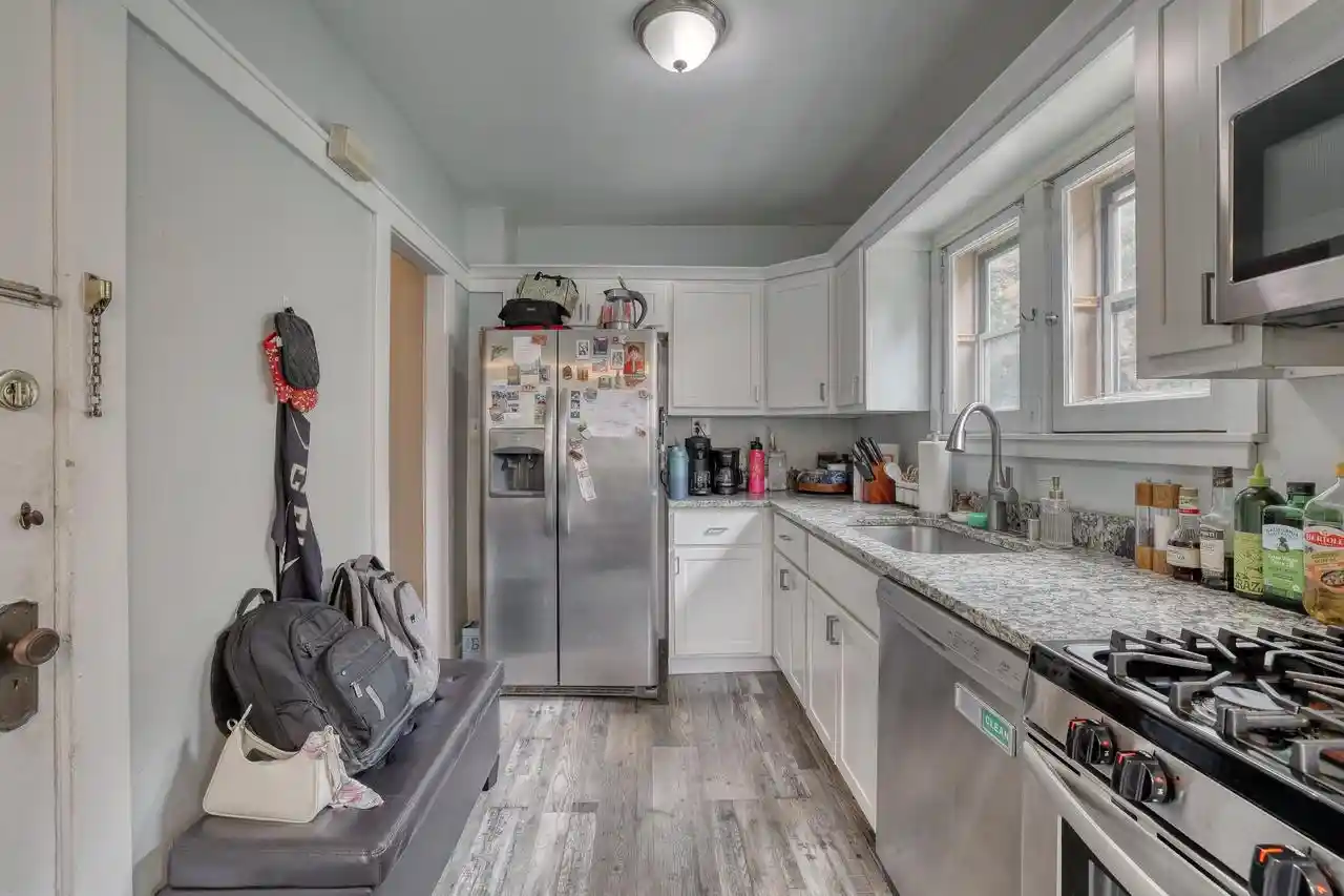 2nd image of 2013 E Wood Pl Pl #2015, Shorewood, WI 53211 | MLS# 1977187